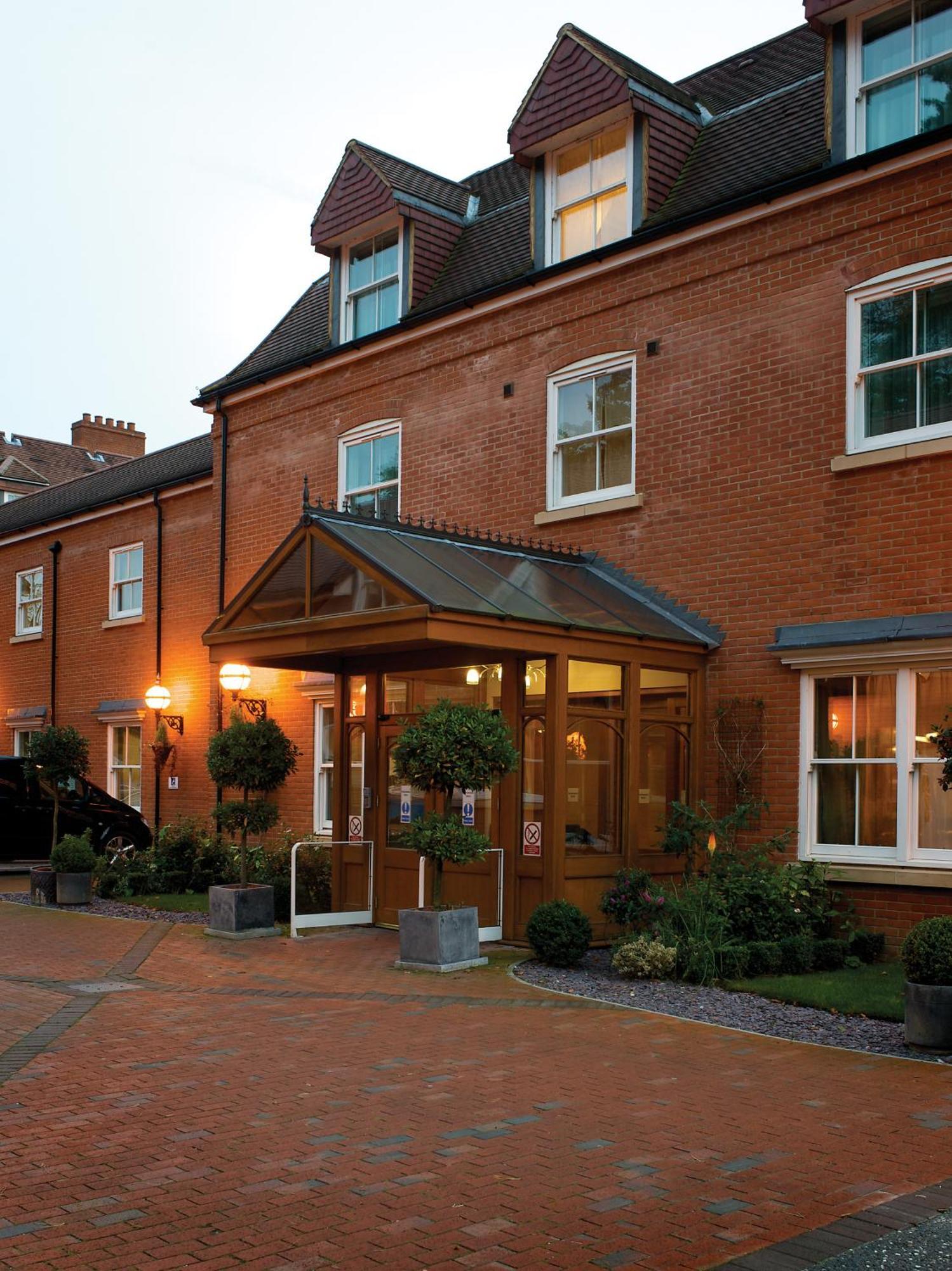 The Pinewood Hotel Slough Buitenkant foto