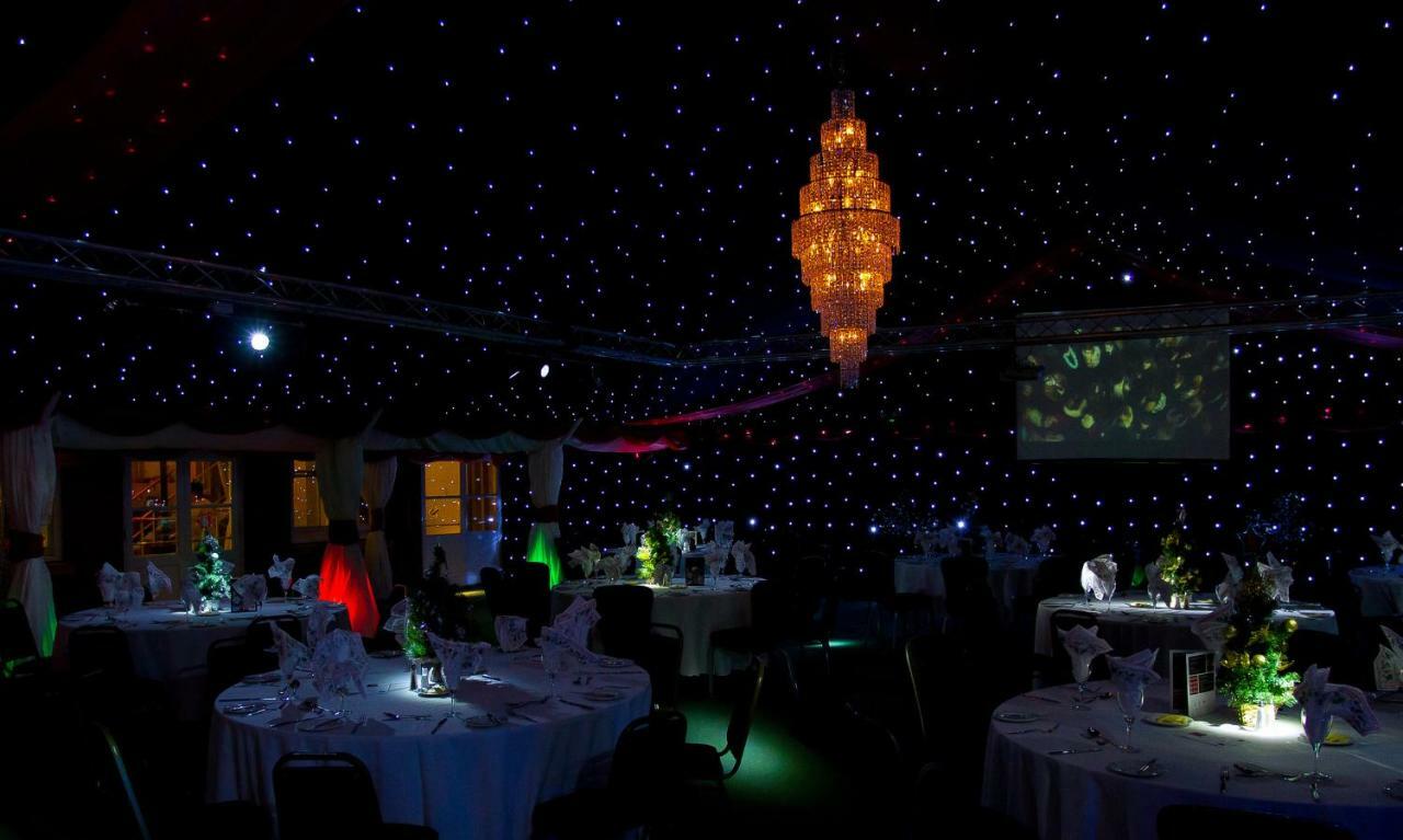 The Pinewood Hotel Slough Buitenkant foto